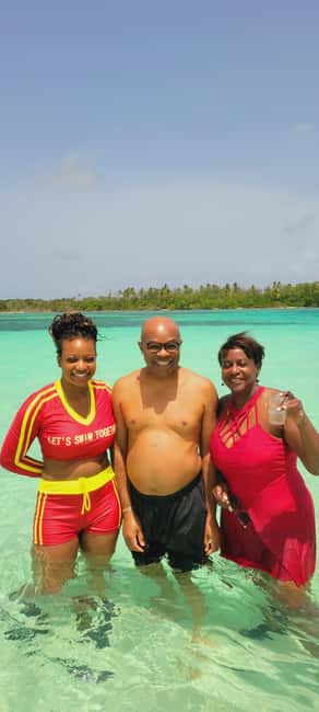 Buccoo Reef Nylon Pool Tour - Captain Phillips - Swimming at the famous Nylon Pool