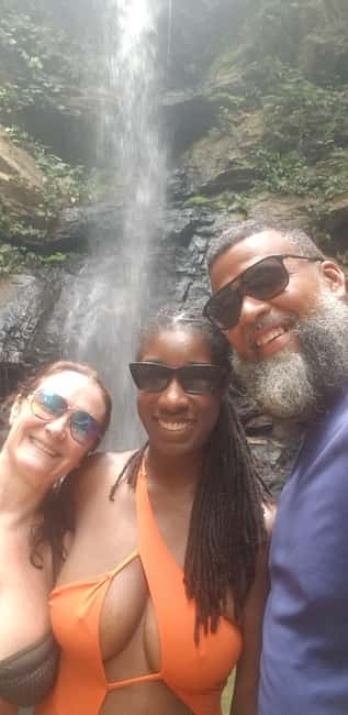 Trinidad: Avocat Waterfall and Maracas Bay Beach Tour - What the guide adds to the experience